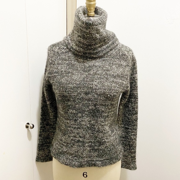 Nygard Oversized Turtle Neck Brown Cream 8 - Picture 8 of 9